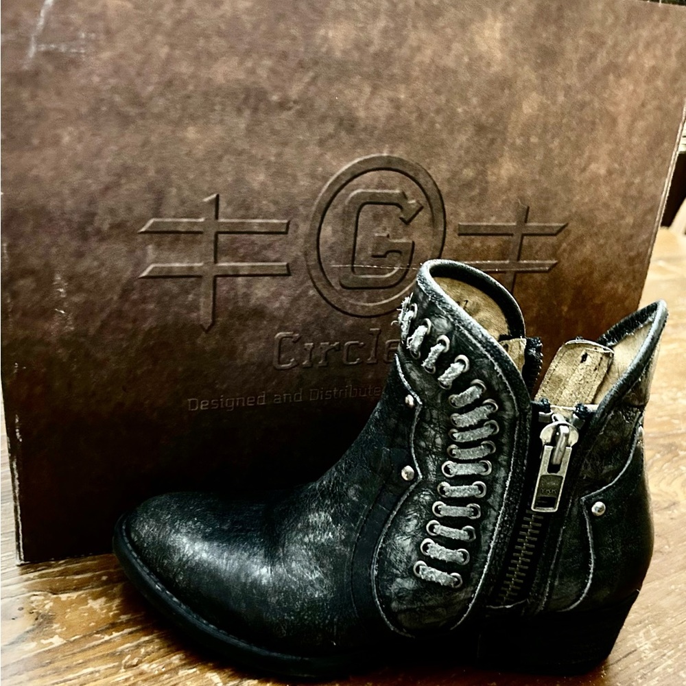 Corral Boots Q0200 Black 8.5 B (M)
